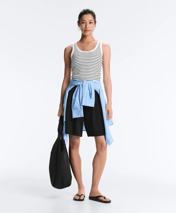 Langes Top aus Modal mit Rippstreifen Langes Top aus Modal mit Rippstreifen