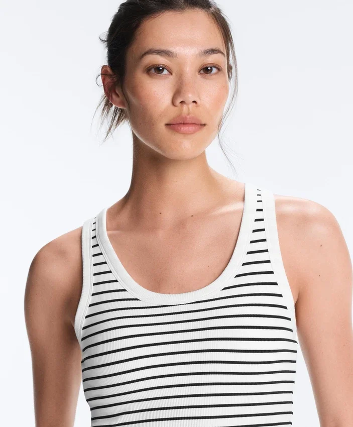 Langes Top aus Modal mit Rippstreifen Langes Top aus Modal mit Rippstreifen