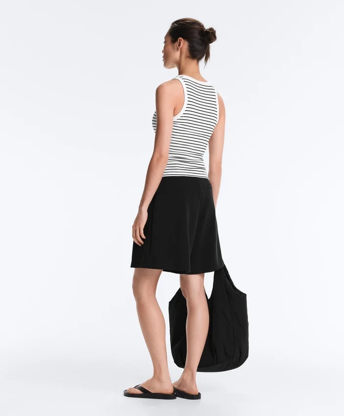 Langes Top aus Modal mit Rippstreifen Langes Top aus Modal mit Rippstreifen