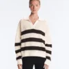 Langärmliges Polohemd aus 100 % Baumwolle mit gestreiftem, offenem Strickmuster Langärmliges Polohemd aus 100 % Baumwolle mit gestreiftem, offenem Strickmuster