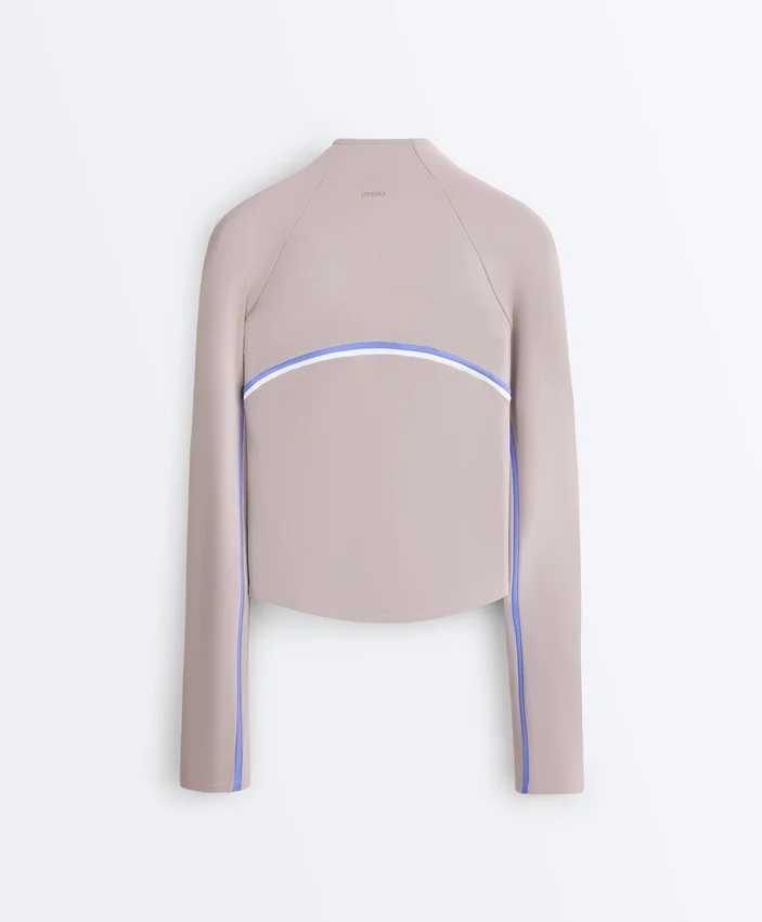 Leichte, warme Funktionsjacke mit Kontrast Leichte, warme Funktionsjacke mit Kontrast