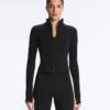 Leichte, warme Funktionsjacke mit Nähten Leichte, warme Funktionsjacke mit Nähten