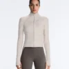 Leichte, warme, reflektierende Funktionsjacke Leichte, warme, reflektierende Funktionsjacke