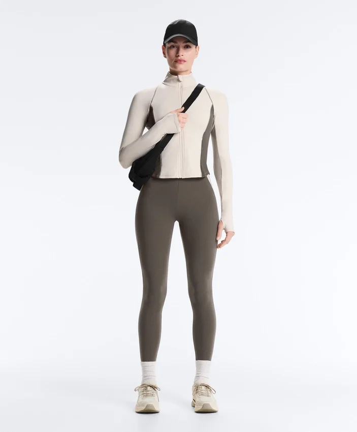Leichte, warme, reflektierende Funktionsjacke Leichte, warme, reflektierende Funktionsjacke