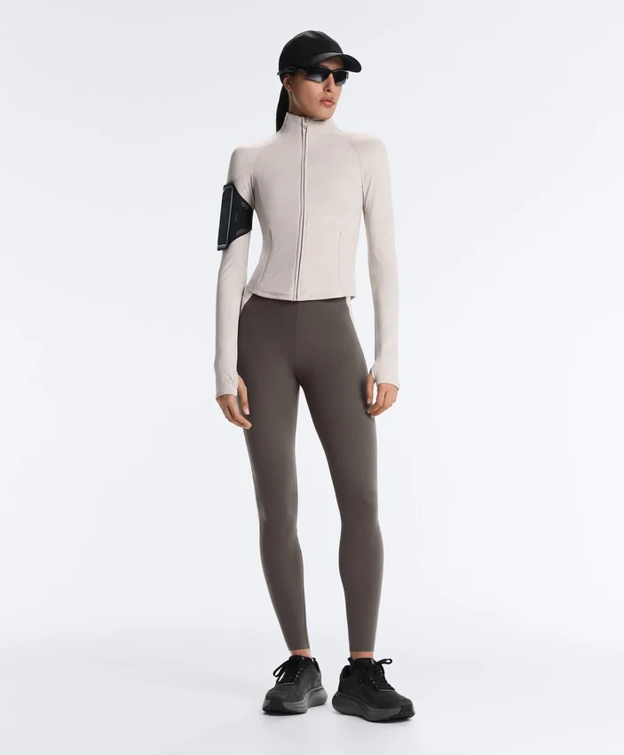 Leichte, warme, reflektierende Funktionsjacke Leichte, warme, reflektierende Funktionsjacke