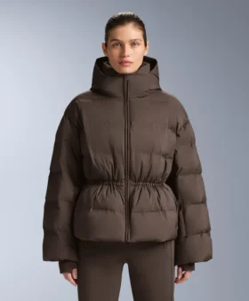 Leichte, wattierte Jacke mit einer wasserabweisenden Füllung aus 80 % Daunen und 20 % Minardi Piume Ski.