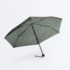 Leichter Regenschirm mit Leopardenmuster Leichter Regenschirm mit Leopardenmuster