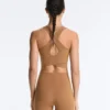 Light Touch Top mit gekreuztem Rücken Light Touch Top mit gekreuztem Rücken