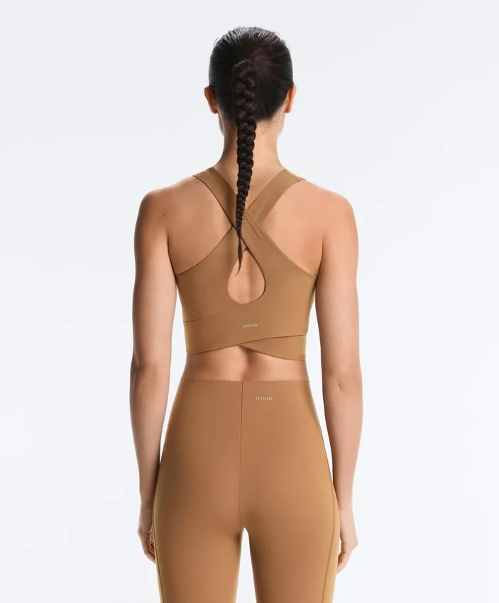 Light Touch Top mit gekreuztem Rücken Light Touch Top mit gekreuztem Rücken