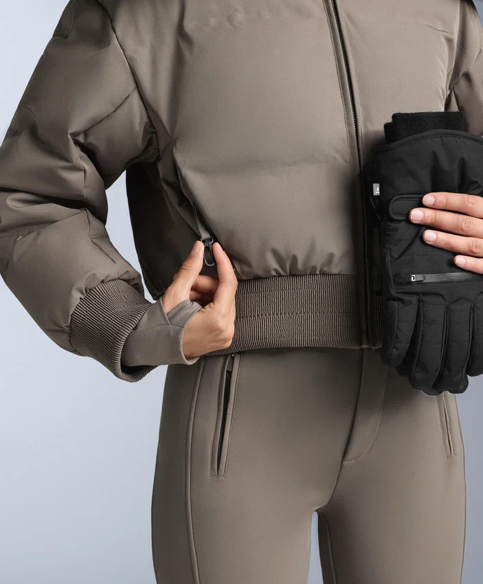 Minardi Piume Ski – wasserabweisende Jacke aus 80 % Daunen und 20 % Federn Minardi Piume Ski – wasserabweisende Jacke aus 80 % Daunen und 20 % Federn