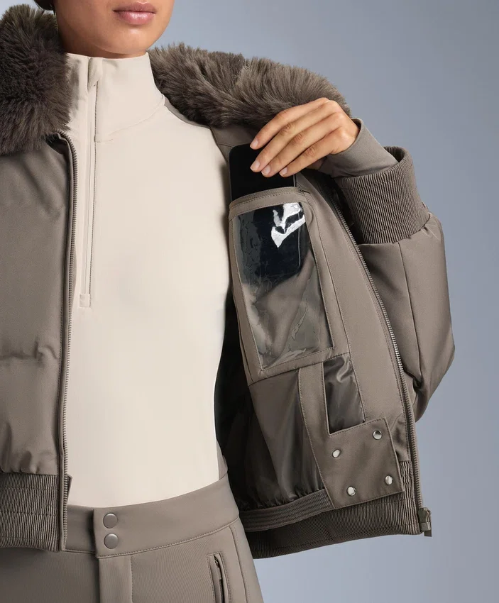 Minardi Piume Ski – wasserabweisende Jacke aus 80 % Daunen und 20 % Federn Minardi Piume Ski – wasserabweisende Jacke aus 80 % Daunen und 20 % Federn