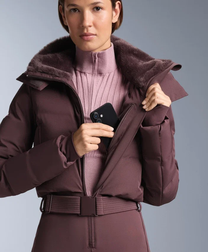 Minardi Piume Ski – wasserabweisender, gefütterter Jumpsuit mit 80 % Daunen- und 20 % Federfüllung Minardi Piume Ski – wasserabweisender, gefütterter Jumpsuit mit 80 % Daunen- und 20 % Federfüllung
