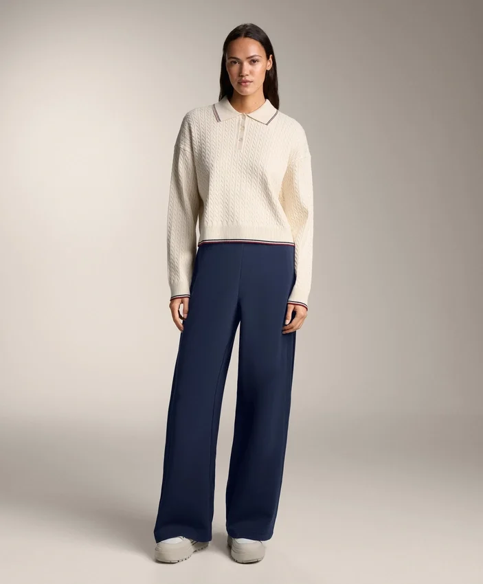 Mini-Pullover mit Zopfmuster und Rollkragen Mini-Pullover mit Zopfmuster und Rollkragen