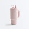 Mini-Tumbler-Trinkflasche mit Taschenriemen Mini-Tumbler-Trinkflasche mit Taschenriemen