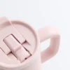 Mini-Tumbler-Trinkflasche mit Taschenriemen Mini-Tumbler-Trinkflasche mit Taschenriemen