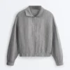 Nadelstreifen-Jacke aus 100 % Leinen mit Stehkragen Nadelstreifen-Jacke aus 100 % Leinen mit Stehkragen