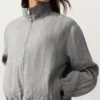 Nadelstreifen-Jacke aus 100 % Leinen mit Stehkragen Nadelstreifen-Jacke aus 100 % Leinen mit Stehkragen