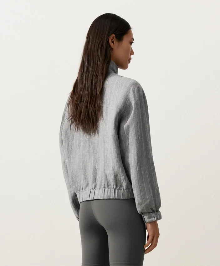 Nadelstreifen-Jacke aus 100 % Leinen mit Stehkragen Nadelstreifen-Jacke aus 100 % Leinen mit Stehkragen