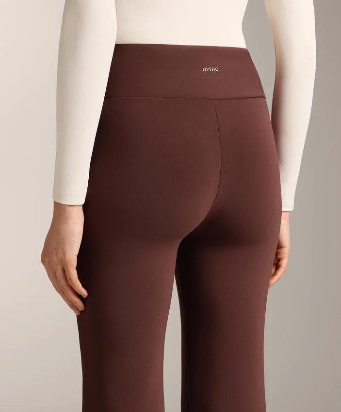 Nahtlose Bootcut-Hose mit hoher Taille und besonders warmer Isolierung Nahtlose Bootcut-Hose mit hoher Taille und besonders warmer Isolierung