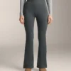 Nahtlose, extra warme Flare-Hose mit superhohem Bund Nahtlose, extra warme Flare-Hose mit superhohem Bund