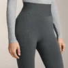 Nahtlose, extra warme Flare-Hose mit superhohem Bund Nahtlose, extra warme Flare-Hose mit superhohem Bund