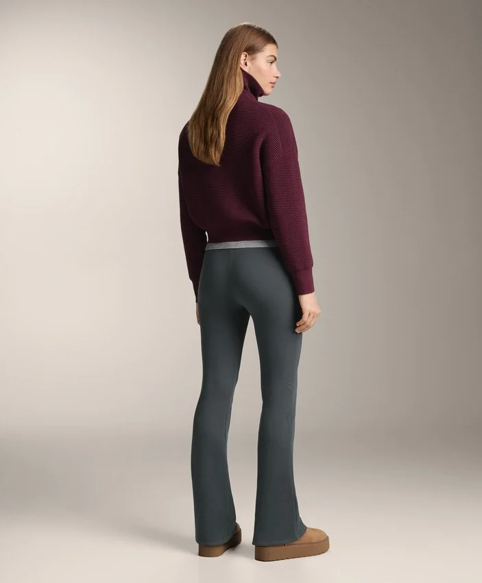 Nahtlose, extra warme Flare-Hose mit superhohem Bund Nahtlose, extra warme Flare-Hose mit superhohem Bund