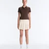 Nahtloser kurzer Faltenrock mit hoher Taille als Short Nahtloser kurzer Faltenrock mit hoher Taille als Short