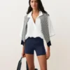 Oversize-Hemd mit kurzen Ärmeln aus 100 % Leinen Oversize-Hemd mit kurzen Ärmeln aus 100 % Leinen