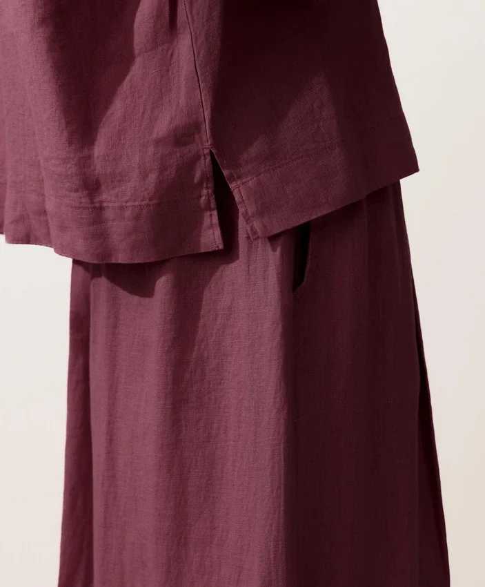 Oversize-Hemd mit langen Ärmeln aus 100 % Leinen Oversize-Hemd mit langen Ärmeln aus 100 % Leinen