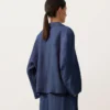 Oversize-Hemd mit langen Ärmeln aus 100 % Leinen Oversize-Hemd mit langen Ärmeln aus 100 % Leinen