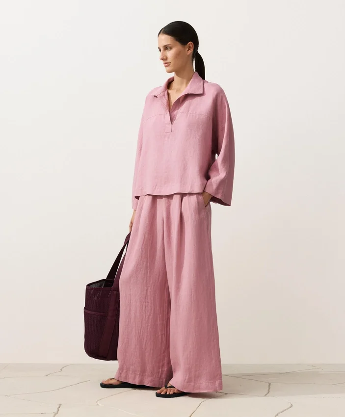 Oversize-Hemd mit langen Ärmeln aus 100 % Leinen Oversize-Hemd mit langen Ärmeln aus 100 % Leinen