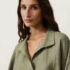 Oversize-Shirt aus 100 % Leinen mit kurzen Ärmeln Oversize-Shirt aus 100 % Leinen mit kurzen Ärmeln