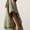 Oversize-Shirt aus 100 % Leinen mit kurzen Ärmeln Oversize-Shirt aus 100 % Leinen mit kurzen Ärmeln