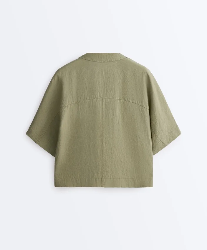Oversize-Shirt aus 100 % Leinen mit kurzen Ärmeln Oversize-Shirt aus 100 % Leinen mit kurzen Ärmeln