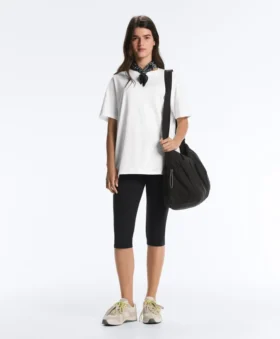 Oversize-T-Shirt aus Baumwollmischung mit kurzen Ärmeln Oversize-T-Shirt aus Baumwollmischung mit kurzen Ärmeln