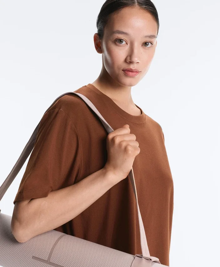 Oversize-T-Shirt aus Baumwollmischung mit kurzen Ärmeln Oversize-T-Shirt aus Baumwollmischung mit kurzen Ärmeln