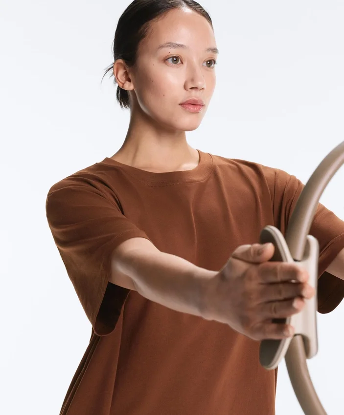 Oversize-T-Shirt aus Baumwollmischung mit kurzen Ärmeln Oversize-T-Shirt aus Baumwollmischung mit kurzen Ärmeln