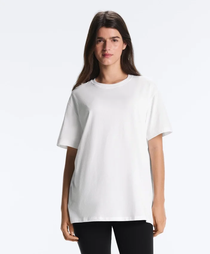Oversize-T-Shirt aus Baumwollmischung mit kurzen Ärmeln Oversize-T-Shirt aus Baumwollmischung mit kurzen Ärmeln