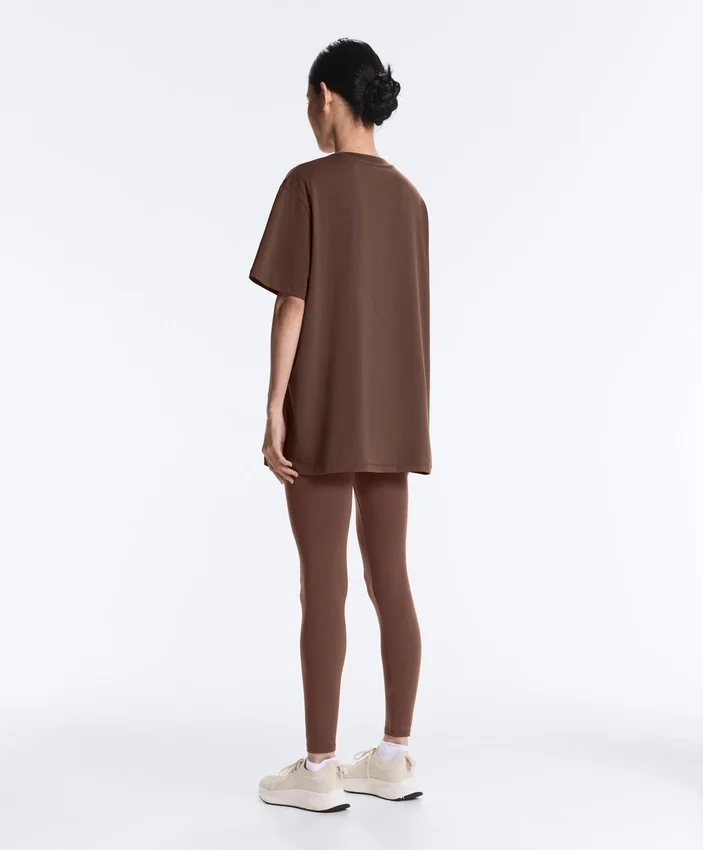 Oversize-T-Shirt aus Baumwollmischung mit kurzen Ärmeln Oversize-T-Shirt aus Baumwollmischung mit kurzen Ärmeln