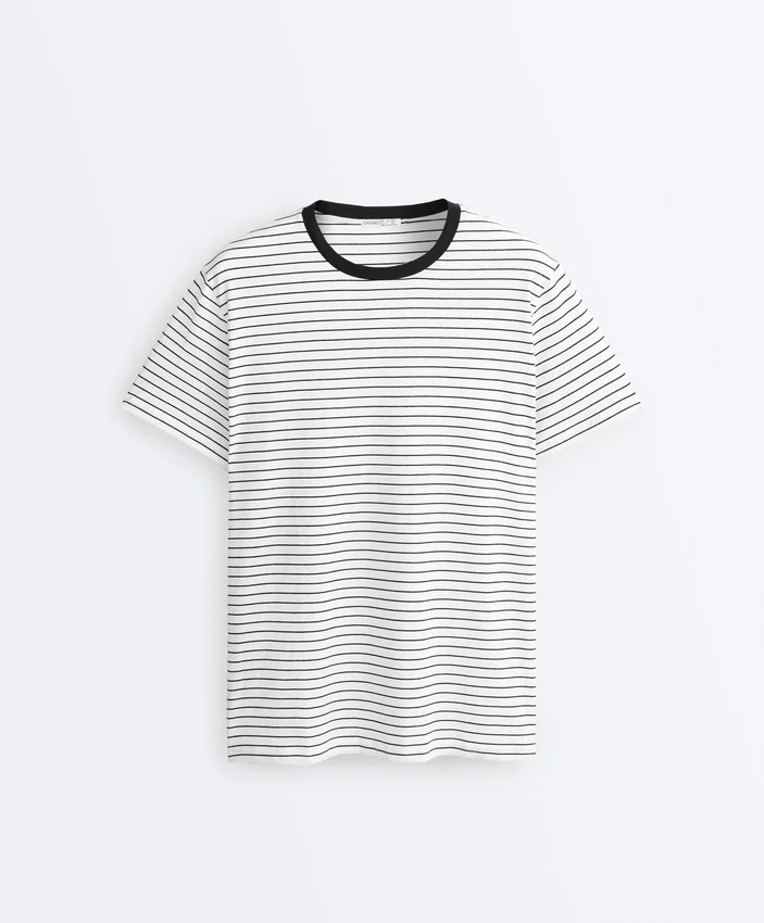Oversize-T-Shirt aus Baumwollmischung mit kurzen Ärmeln und Kontraststreifen Oversize-T-Shirt aus Baumwollmischung mit kurzen Ärmeln und Kontraststreifen