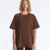 Oversize-T-Shirt aus Baumwollmischung mit kurzen Ärmeln und Streifen auf der Vorderseite Oversize-T-Shirt aus Baumwollmischung mit kurzen Ärmeln und Streifen auf der Vorderseite