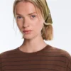 Oversize-T-Shirt aus Baumwollmischung mit kurzen Ärmeln und Streifen auf der Vorderseite Oversize-T-Shirt aus Baumwollmischung mit kurzen Ärmeln und Streifen auf der Vorderseite