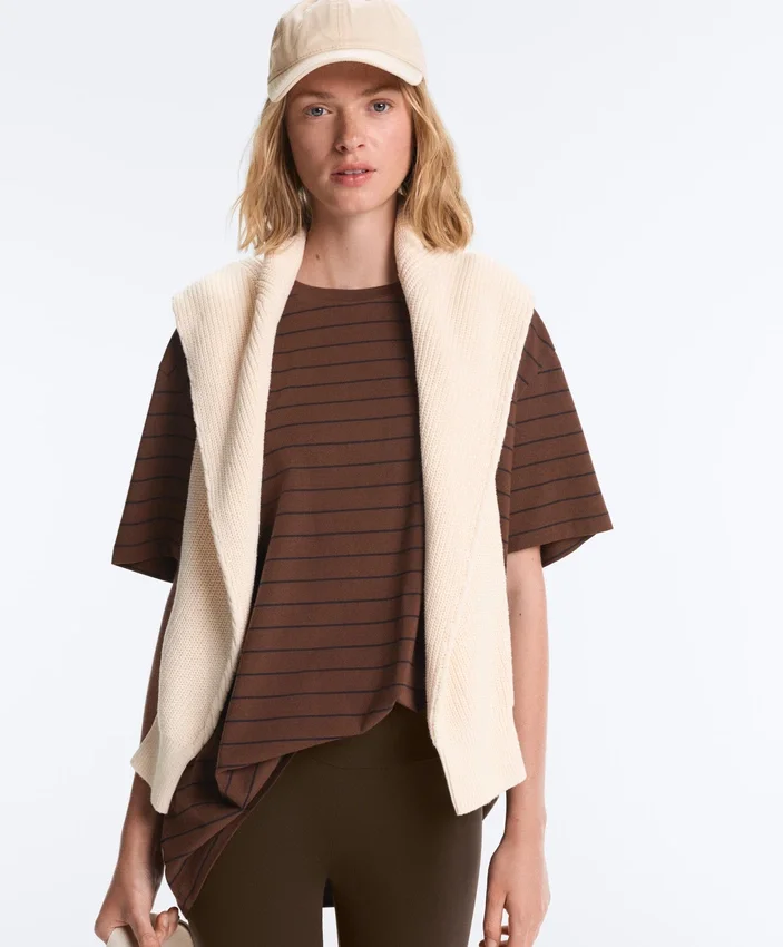 Oversize-T-Shirt aus Baumwollmischung mit kurzen Ärmeln und Streifen auf der Vorderseite Oversize-T-Shirt aus Baumwollmischung mit kurzen Ärmeln und Streifen auf der Vorderseite