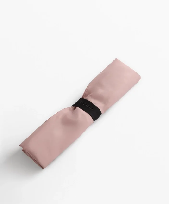 Oysho zusammenfaltbare Tasche Oysho zusammenfaltbare Tasche