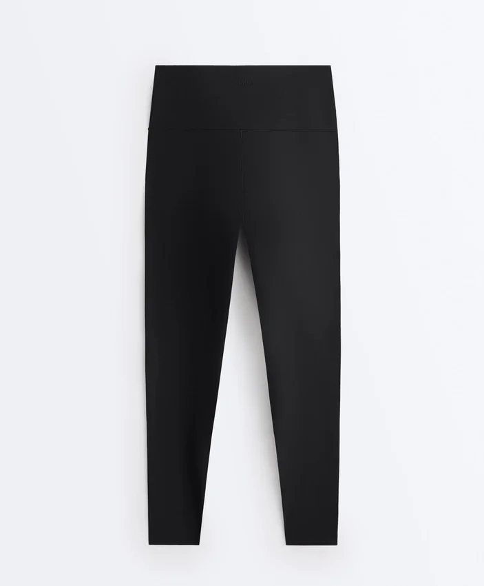 Perfect-Adapt Leggings mit hoher Taille und knöchellanger Passform Perfect-Adapt Leggings mit hoher Taille und knöchellanger Passform