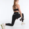 Perfect-Adapt Leggings mit hoher Taille und Knöchellänge sowie kontrastierenden Details Perfect-Adapt Leggings mit hoher Taille und Knöchellänge sowie kontrastierenden Details