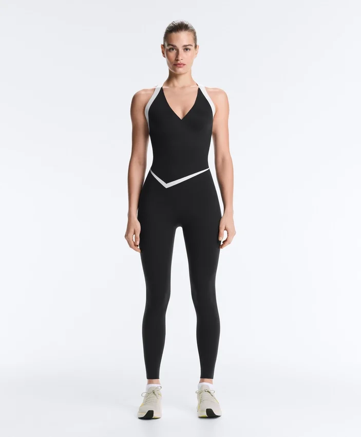 Perfect-Adapt Ärmelloser langer Jumpsuit mit Kontrast Perfect-Adapt Ärmelloser langer Jumpsuit mit Kontrast