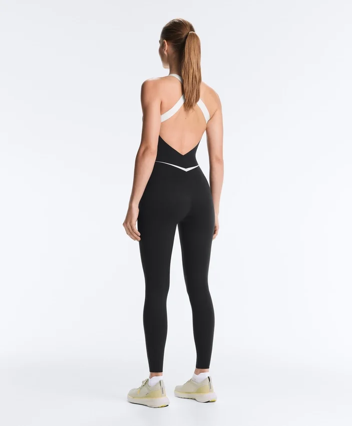 Perfect-Adapt Ärmelloser langer Jumpsuit mit Kontrast Perfect-Adapt Ärmelloser langer Jumpsuit mit Kontrast