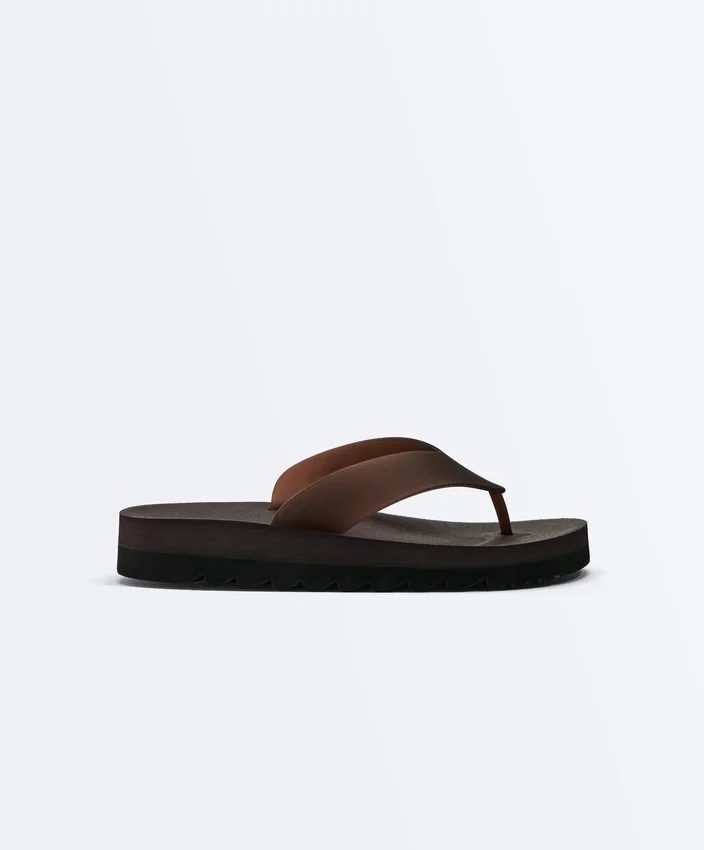 Plateau-Strand-Sandalen Plateau-Strand-Sandalen