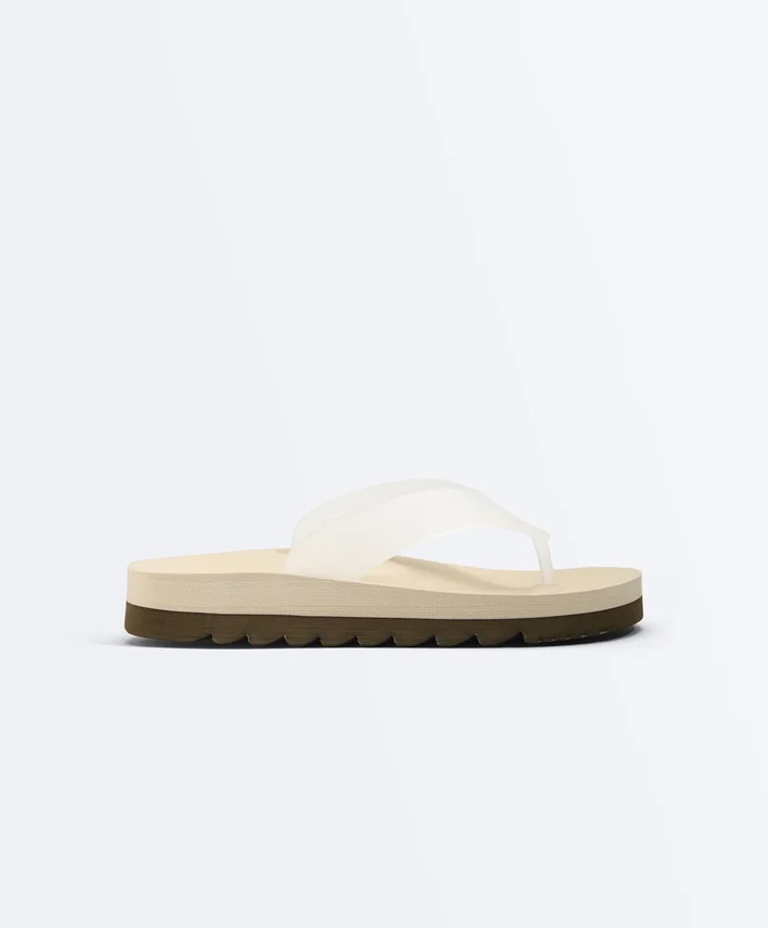 Plateau-Strand-Sandalen Plateau-Strand-Sandalen